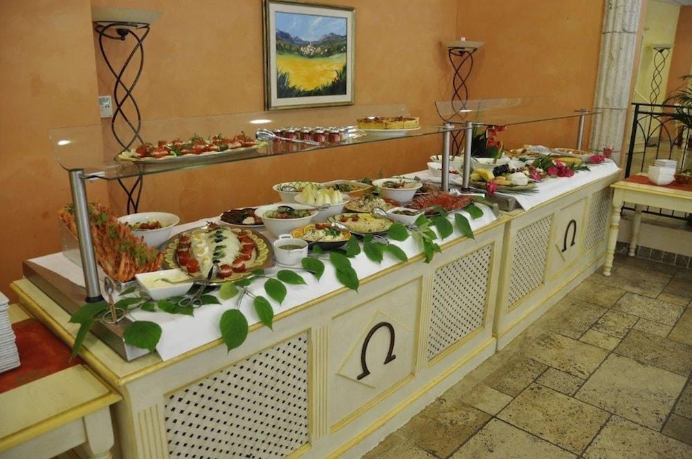Hotel Omega Валбон Екстериор снимка